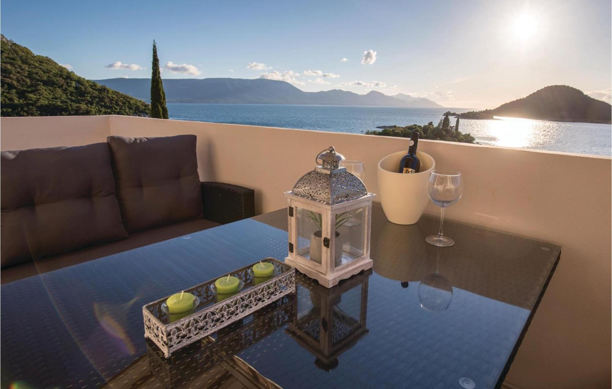 Awesome Apartment In Blace With House Sea View Exterior foto