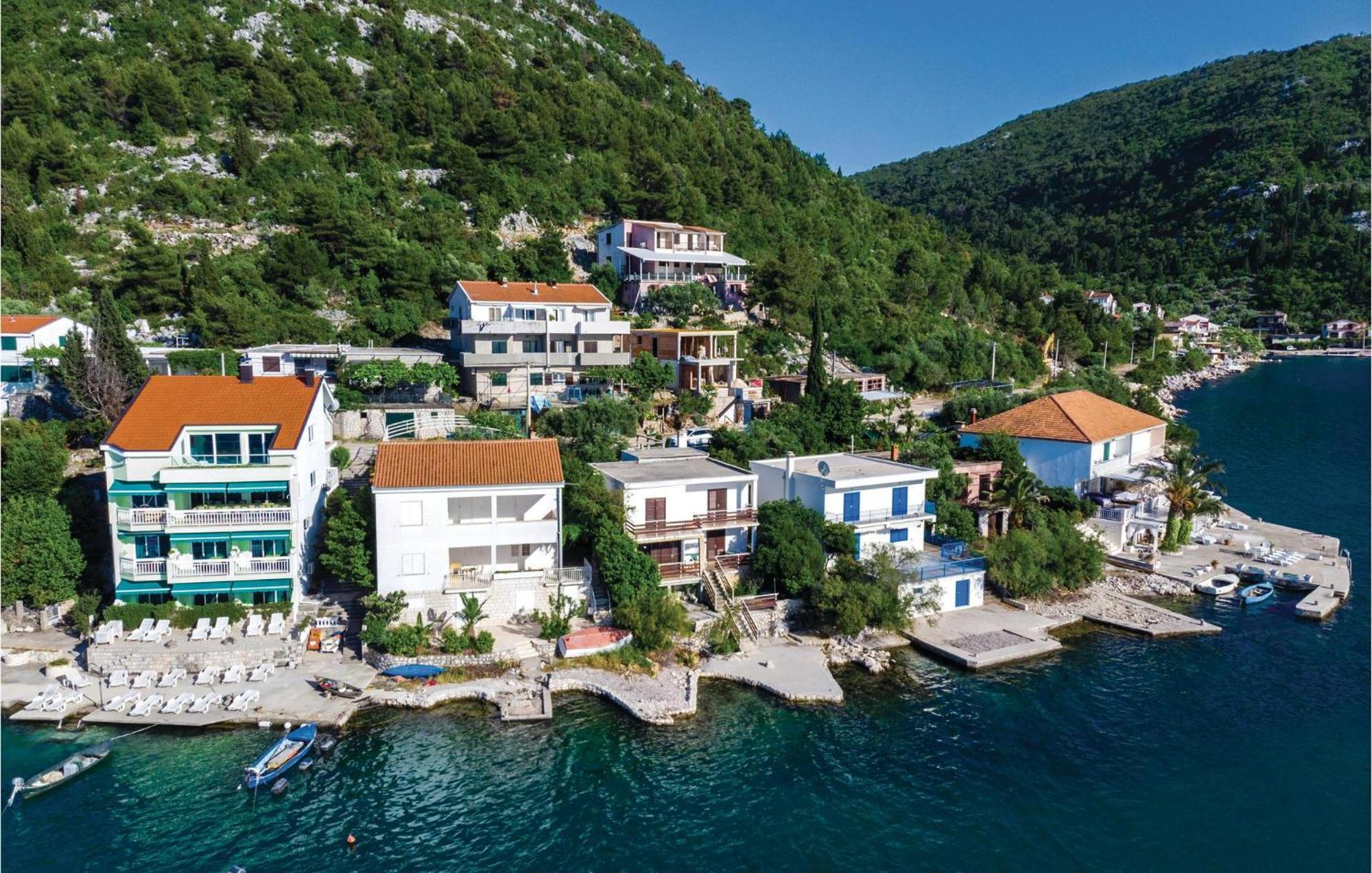 Awesome Apartment In Blace With House Sea View Exterior foto
